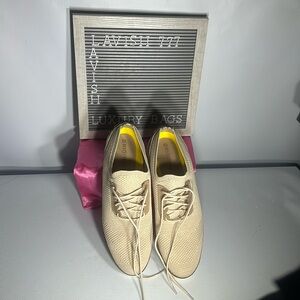 Cole haan soft shoes size10b women